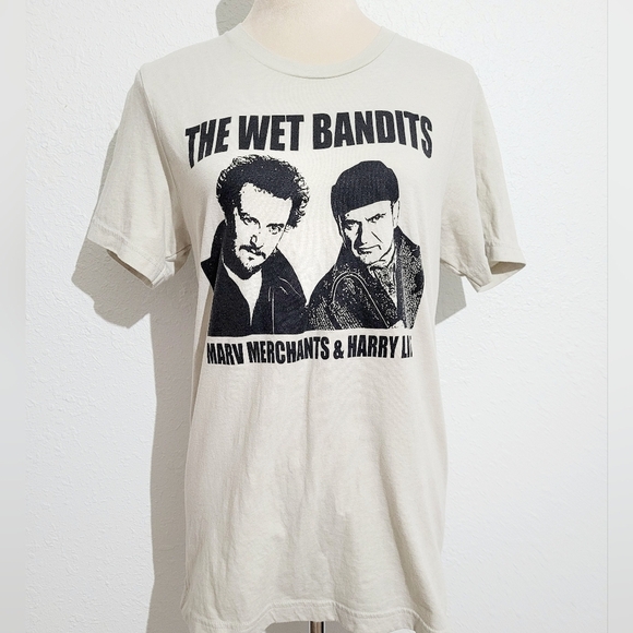 Home Alone T-Shirt The Wet Bandits Harry & Marv Unisex Size Medium - Picture 2 of 8